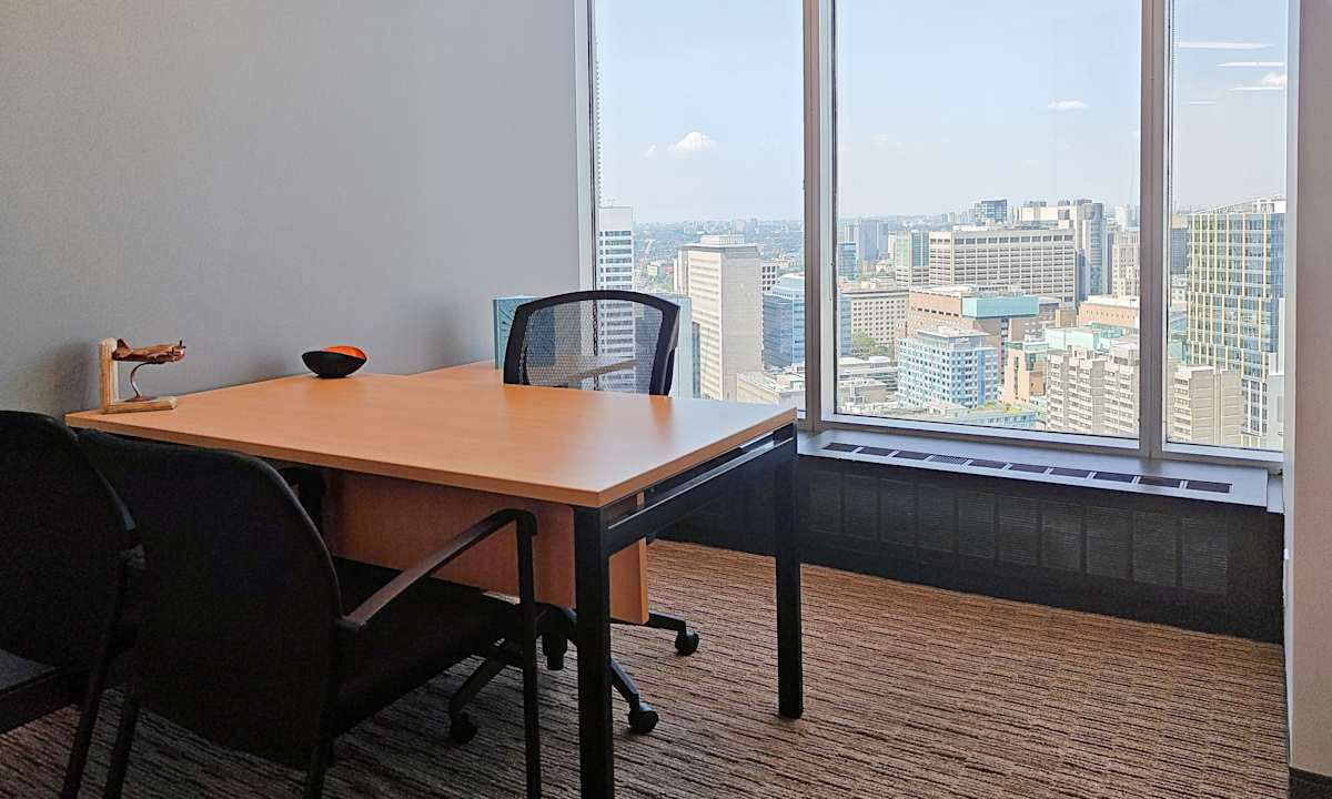 Regus (IWG) Eaton Centre Toronto