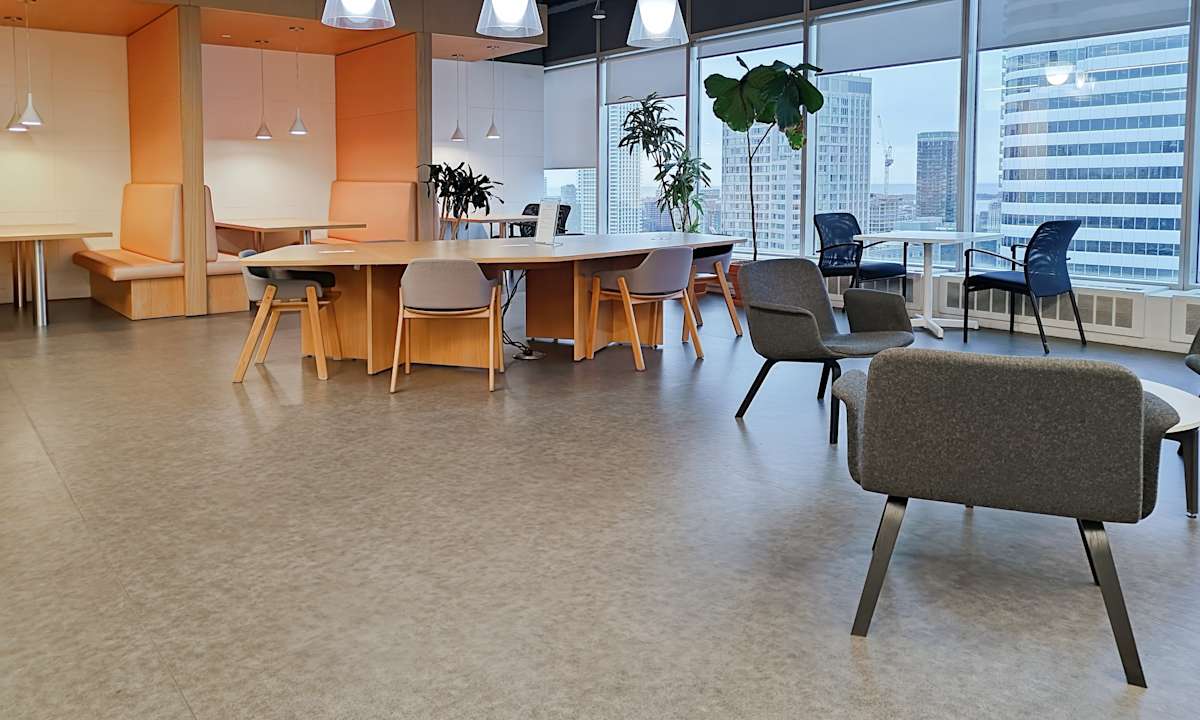 Regus (IWG) Eaton Centre Toronto