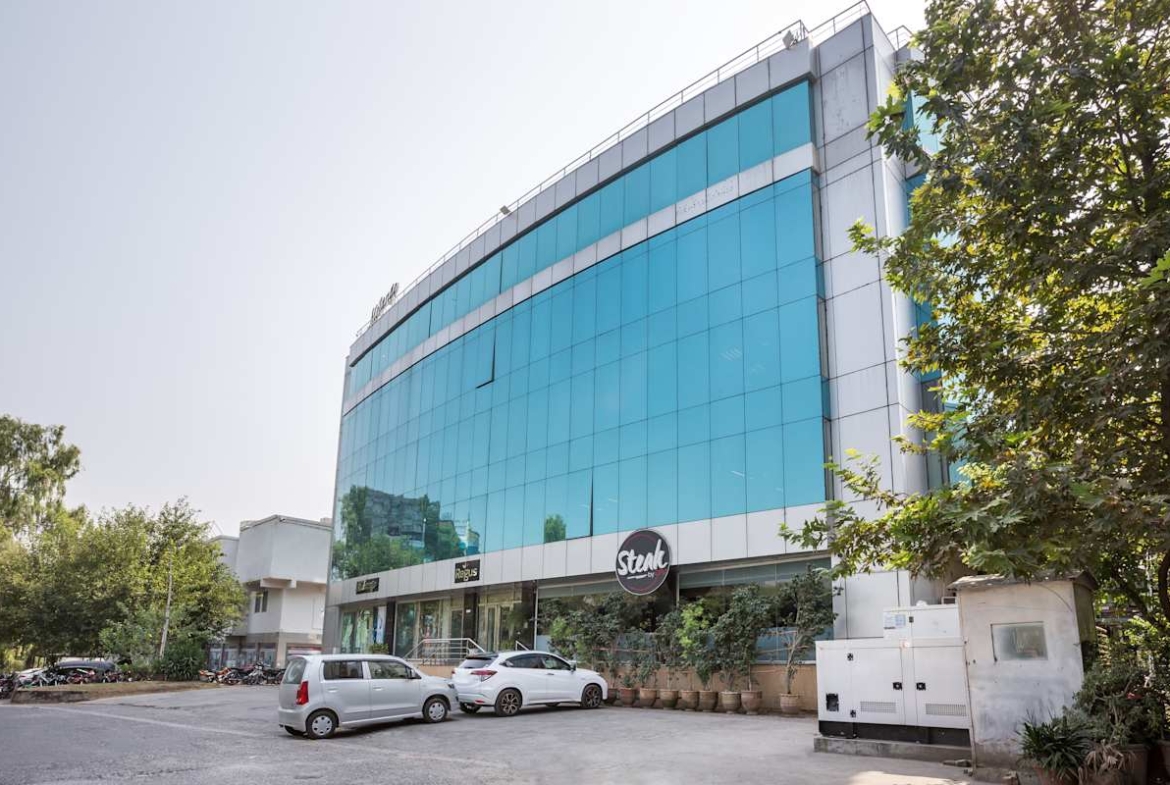 Regus (IWG) Emirates Tower Islamabad