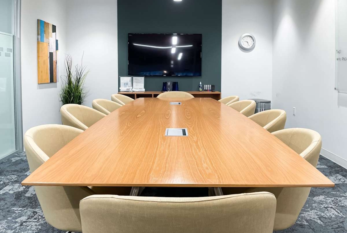 Regus (IWG) Exchange Tower Toronto