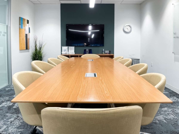 Regus (IWG) Exchange Tower Toronto