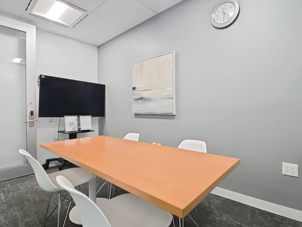 Regus (IWG) Exchange Tower Toronto