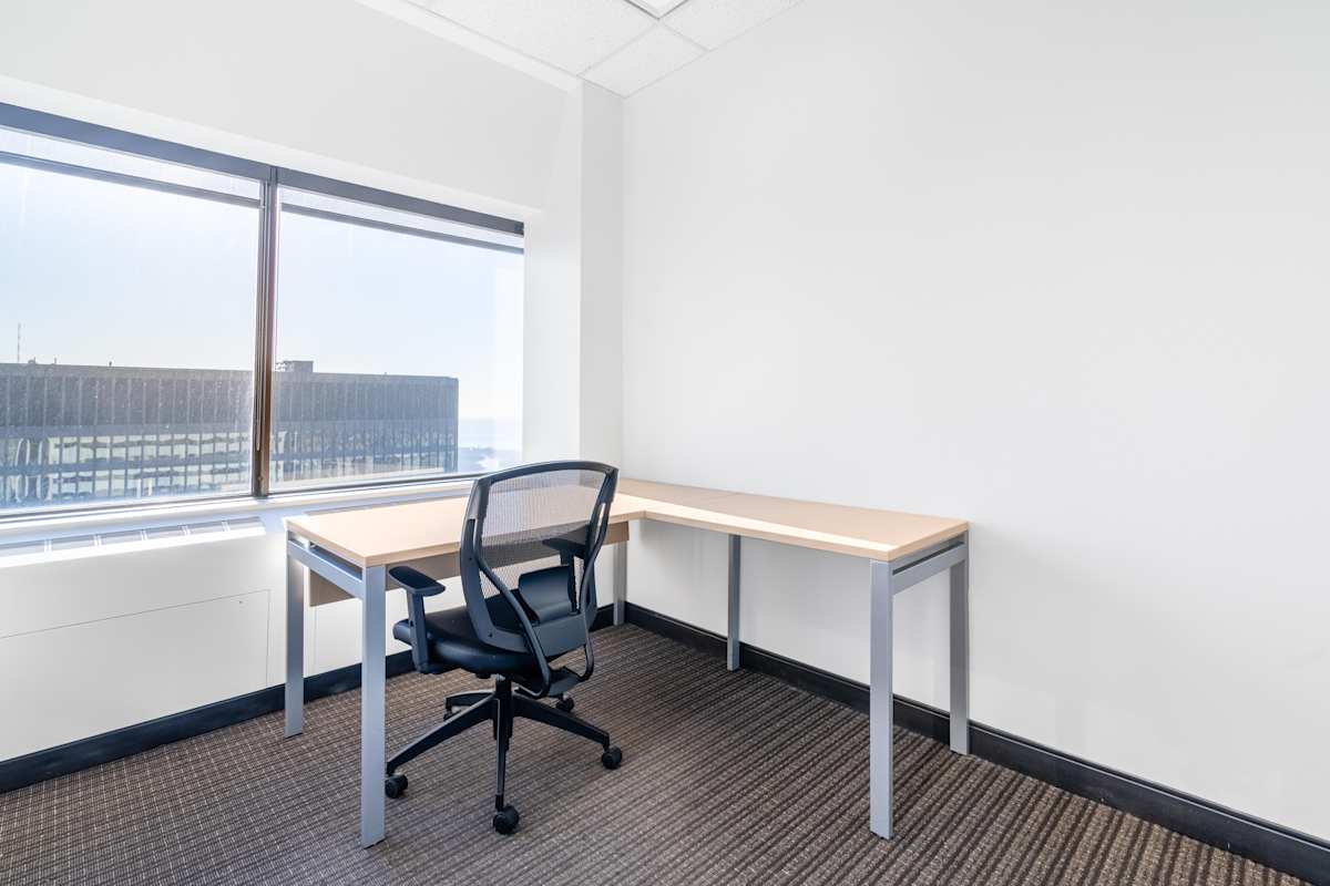 Regus (IWG) First Canadian Place Toronto
