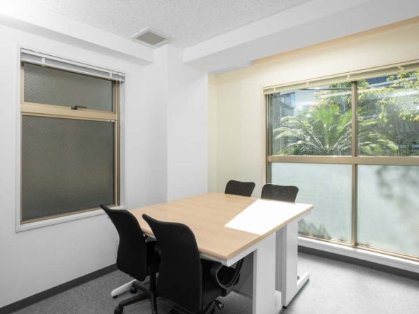 Regus (IWG) Frances Building Tokyo