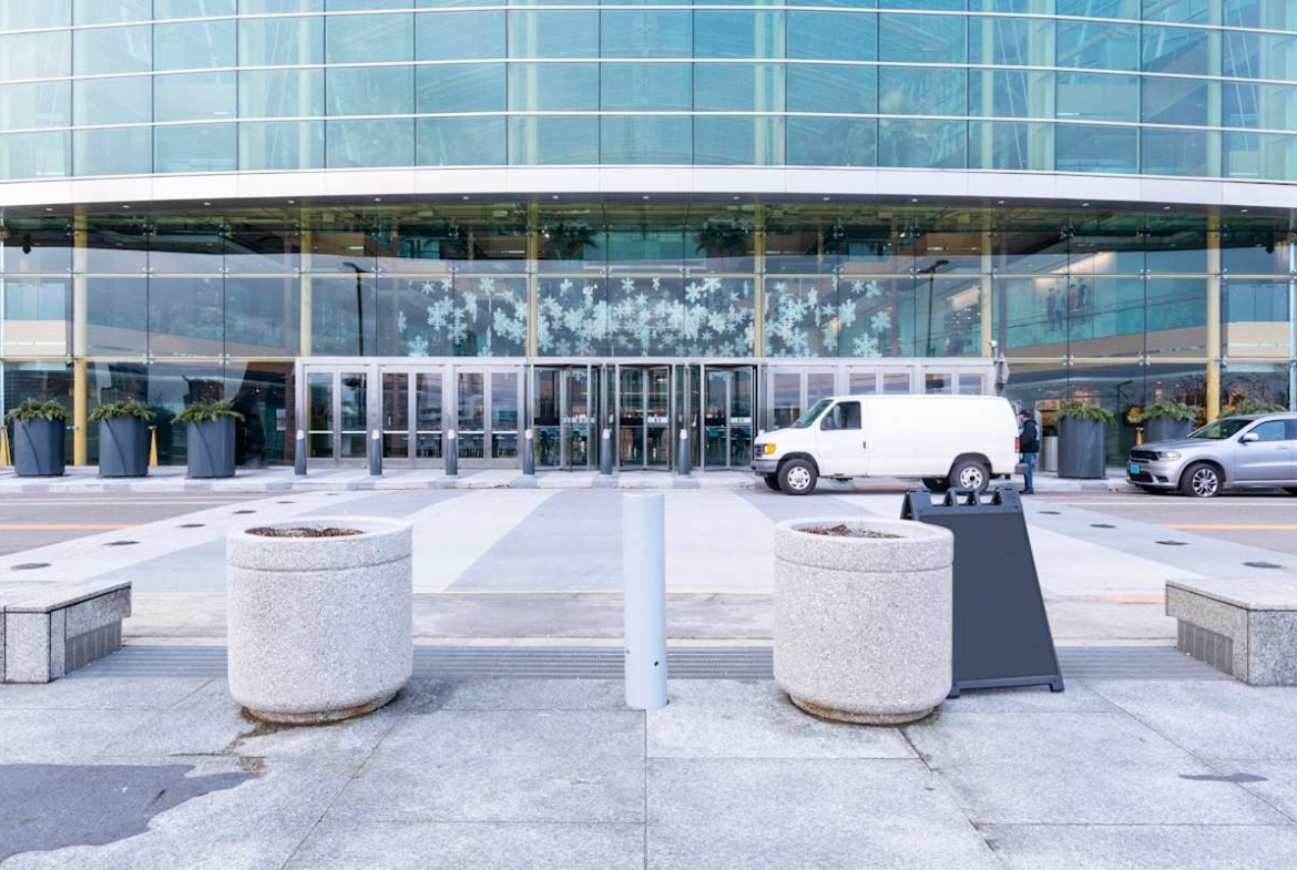 Regus (IWG) GM Renaissance Center Detroit