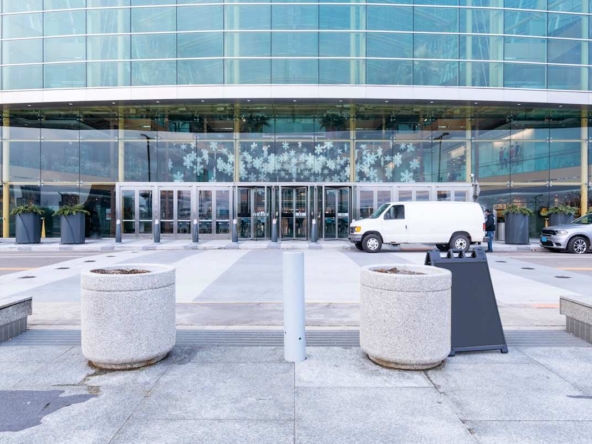 Regus (IWG) GM Renaissance Center Detroit