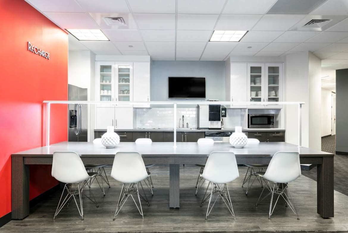 Regus (IWG) GM Renaissance Center Detroit