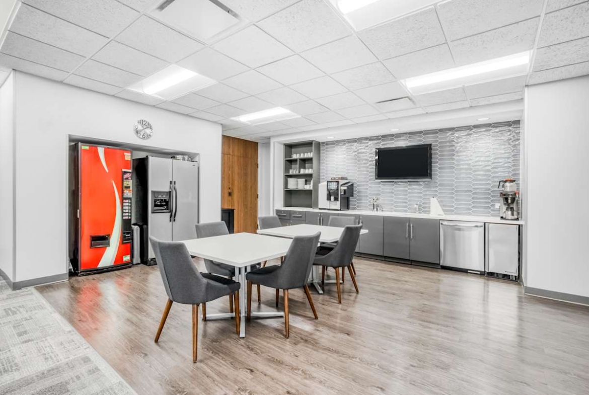 HQ (IWG) Gateway Executive Park Schaumburg