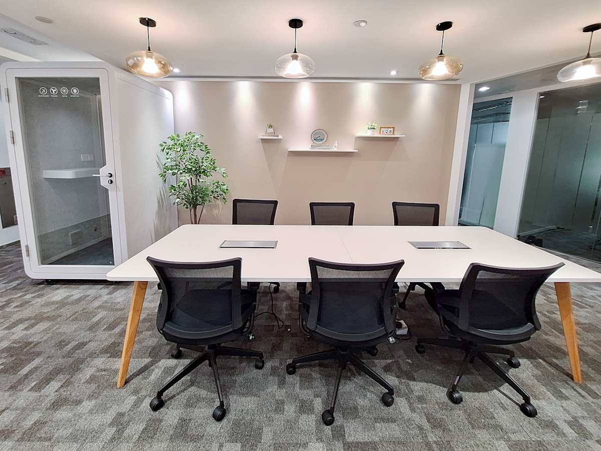 Regus (IWG) Grand Millennium Plaza Hong Kong Island