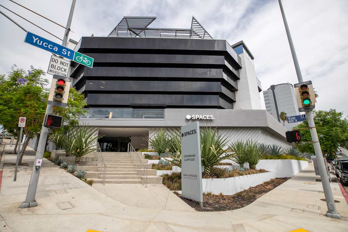Office space in Los Angeles Spaces (IWG) Hollywood Entertainment & Production Center Los Angeles