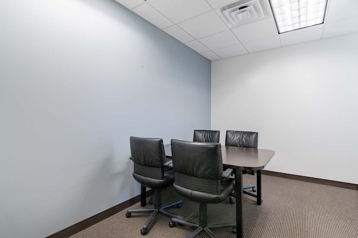 Regus (IWG) Holmes Corporate Center II Kansas City