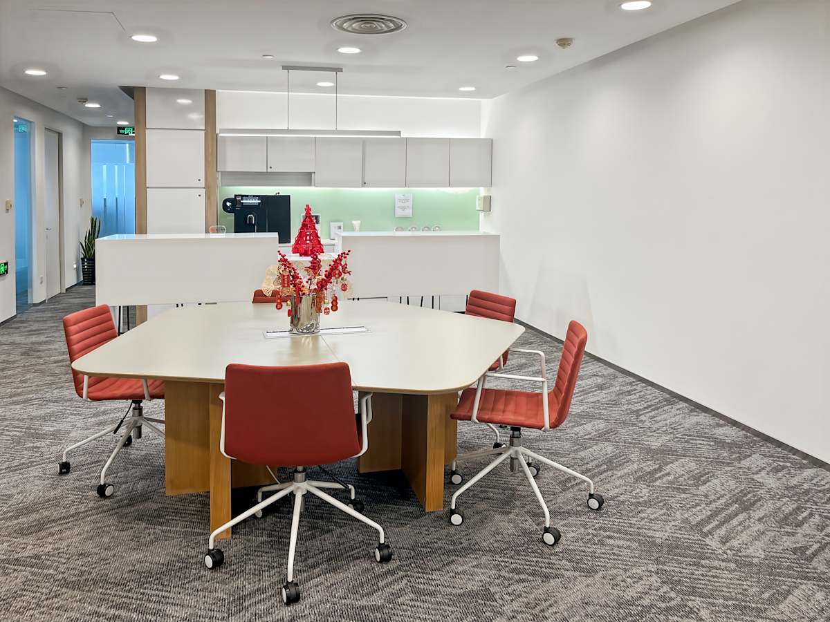 Regus (IWG) Huaihai Plaza Shanghai