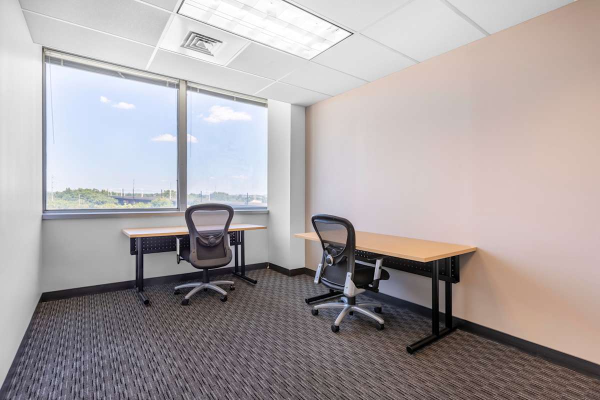 Regus (IWG) International Plaza Philadelphia