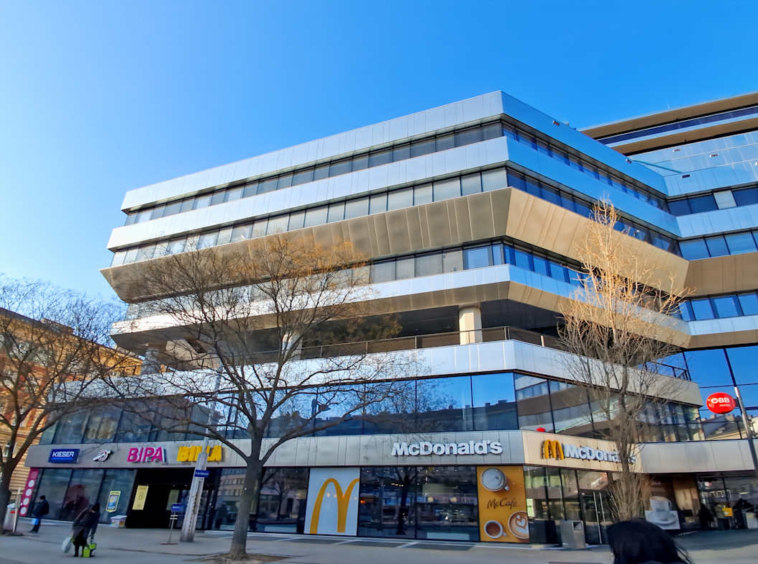 Spaces (IWG) Julius-Tandler-Platz 3 Wien