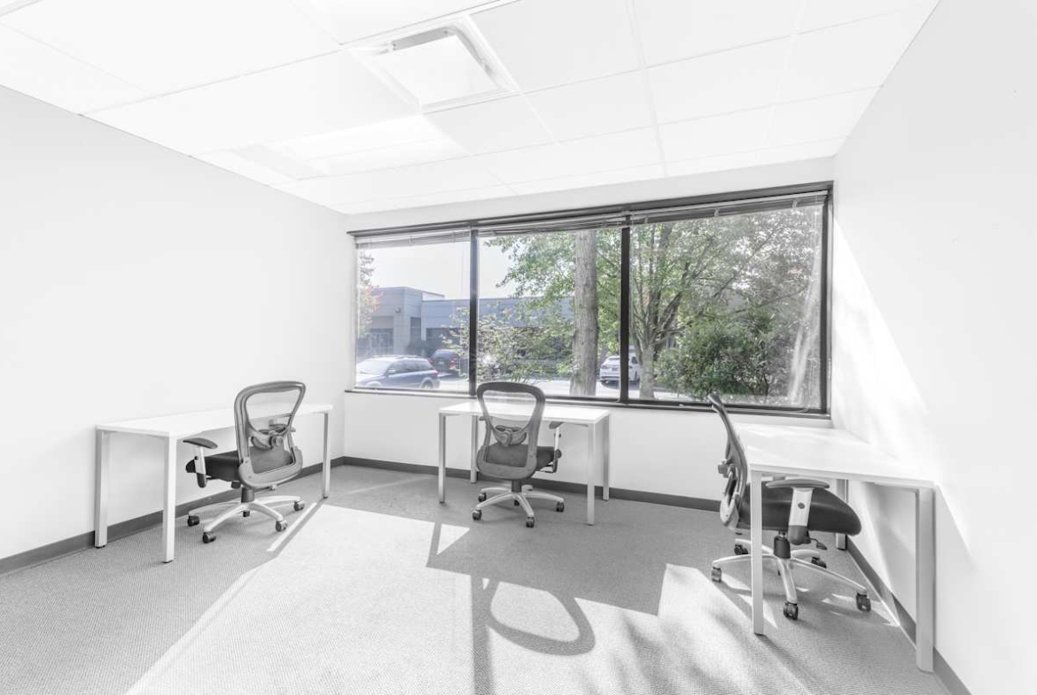 Regus (IWG) Kirkland Corporate Center Kirkland