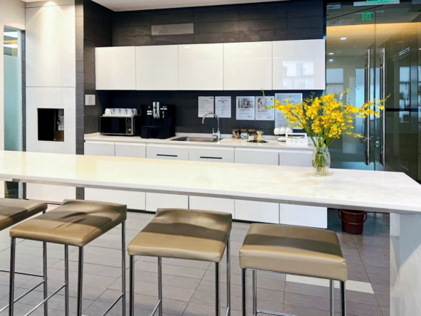 Regus (IWG) Kunming Square Kunming