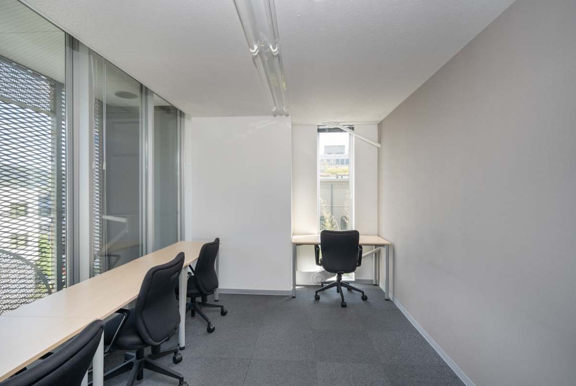 Open Office (IWG) Kuroto Building Kyoto