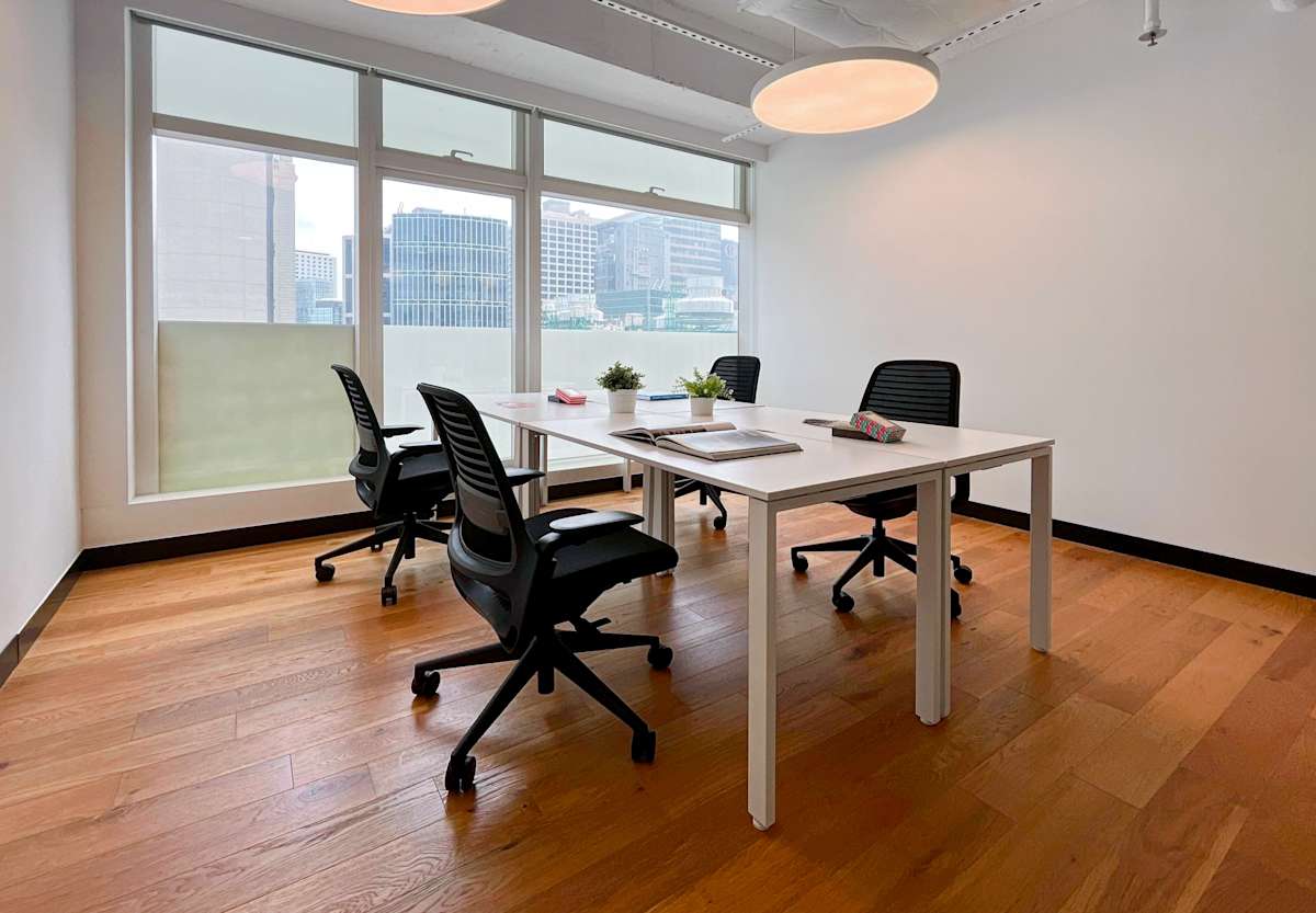 LKF Tower Hong Kong Island Spaces (IWG) LKF Tower Hong Kong Island