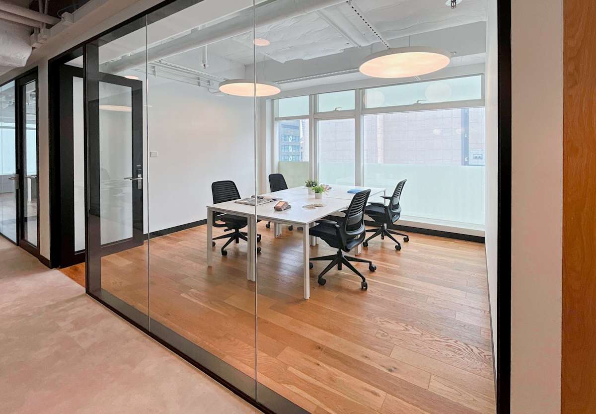 LKF Tower Hong Kong Island Spaces (IWG) LKF Tower Hong Kong Island