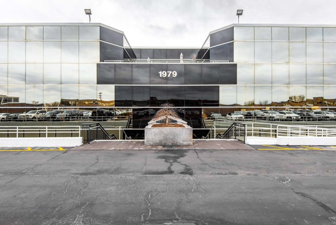 HQ (IWG) Lake Success Corporate Center Lake Success