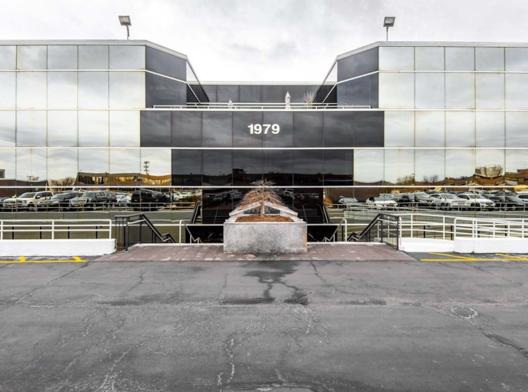 HQ (IWG) Lake Success Corporate Center Lake Success