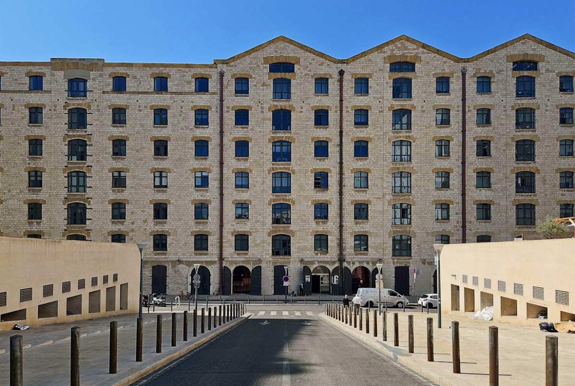 Regus (IWG) Les Docks Marseille Marseille