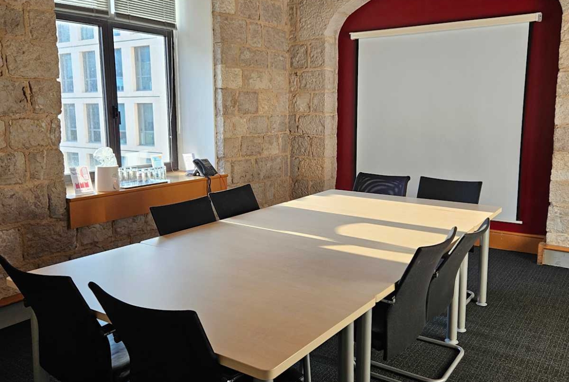 Regus (IWG) Les Docks Marseille Marseille