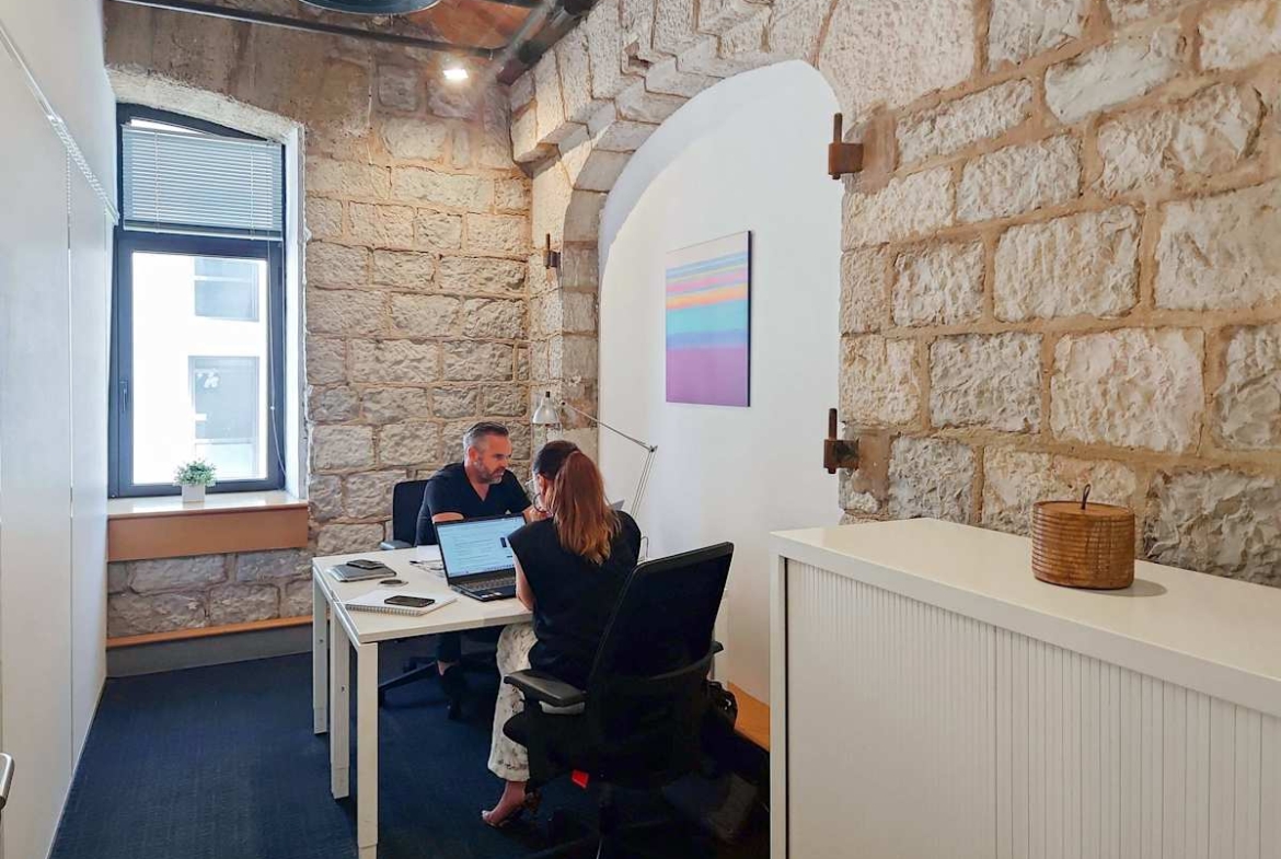 Regus (IWG) Les Docks Marseille Marseille