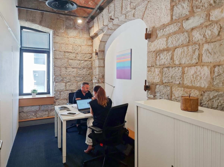 Regus (IWG) Les Docks Marseille Marseille