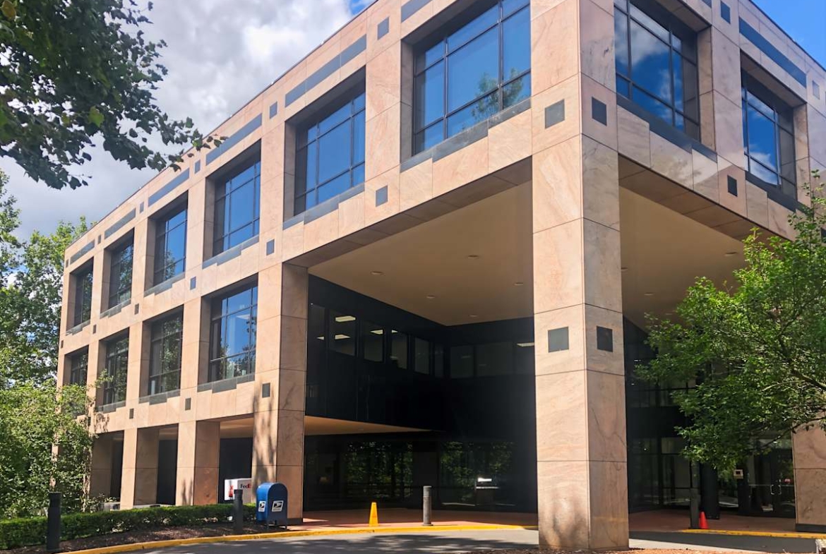 HQ (IWG) Lincroft Office Center Red Bank