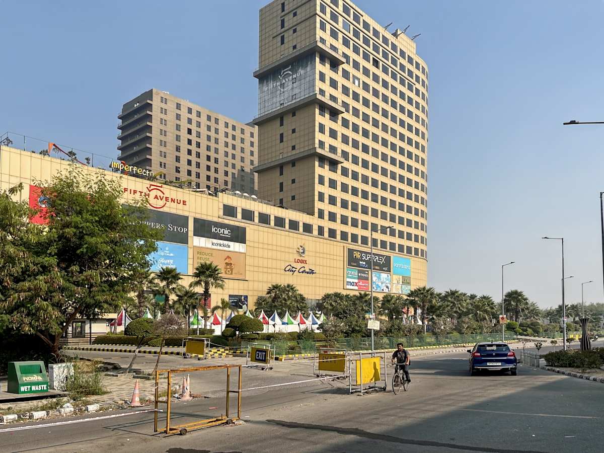 Regus (IWG) Logix City Centre Noida