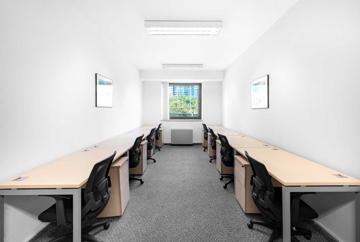 Regus (IWG) Lufthansa Centre Beijing