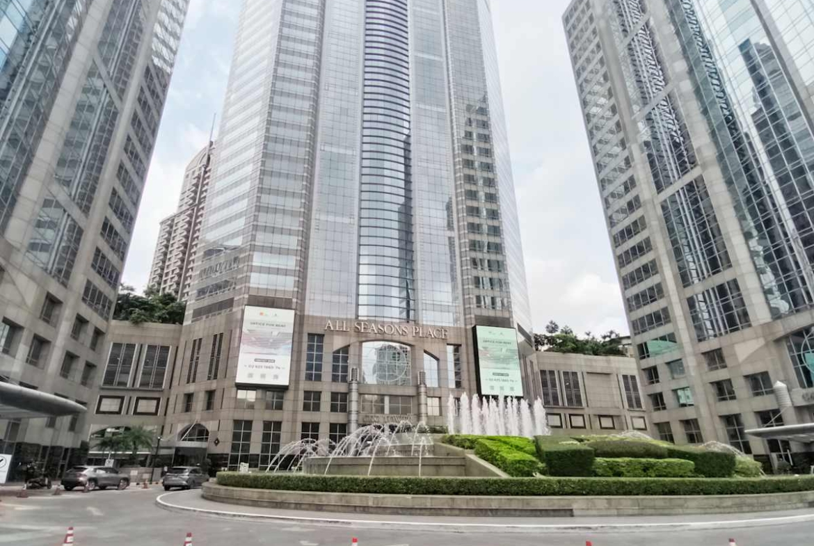 Regus M Thai Tower All Seasons Place