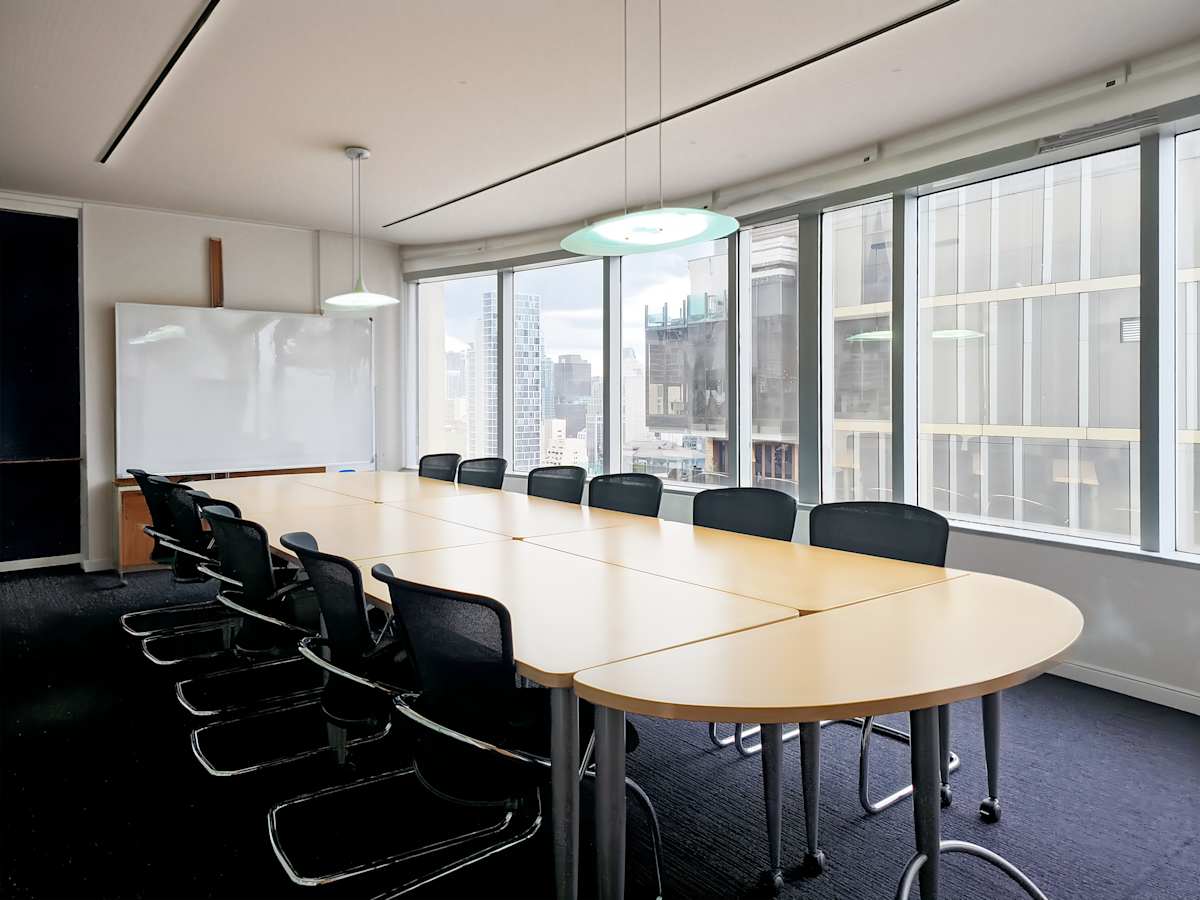 M-Thai-Tower-All-Seasons-Place-2