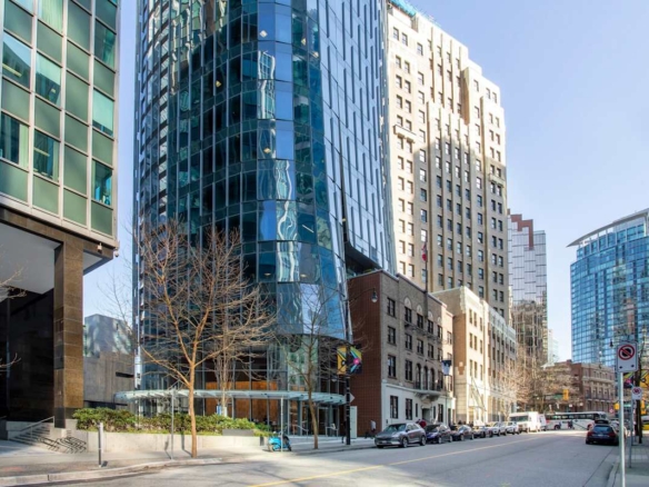 Regus (IWG) MNP Tower Vancouver