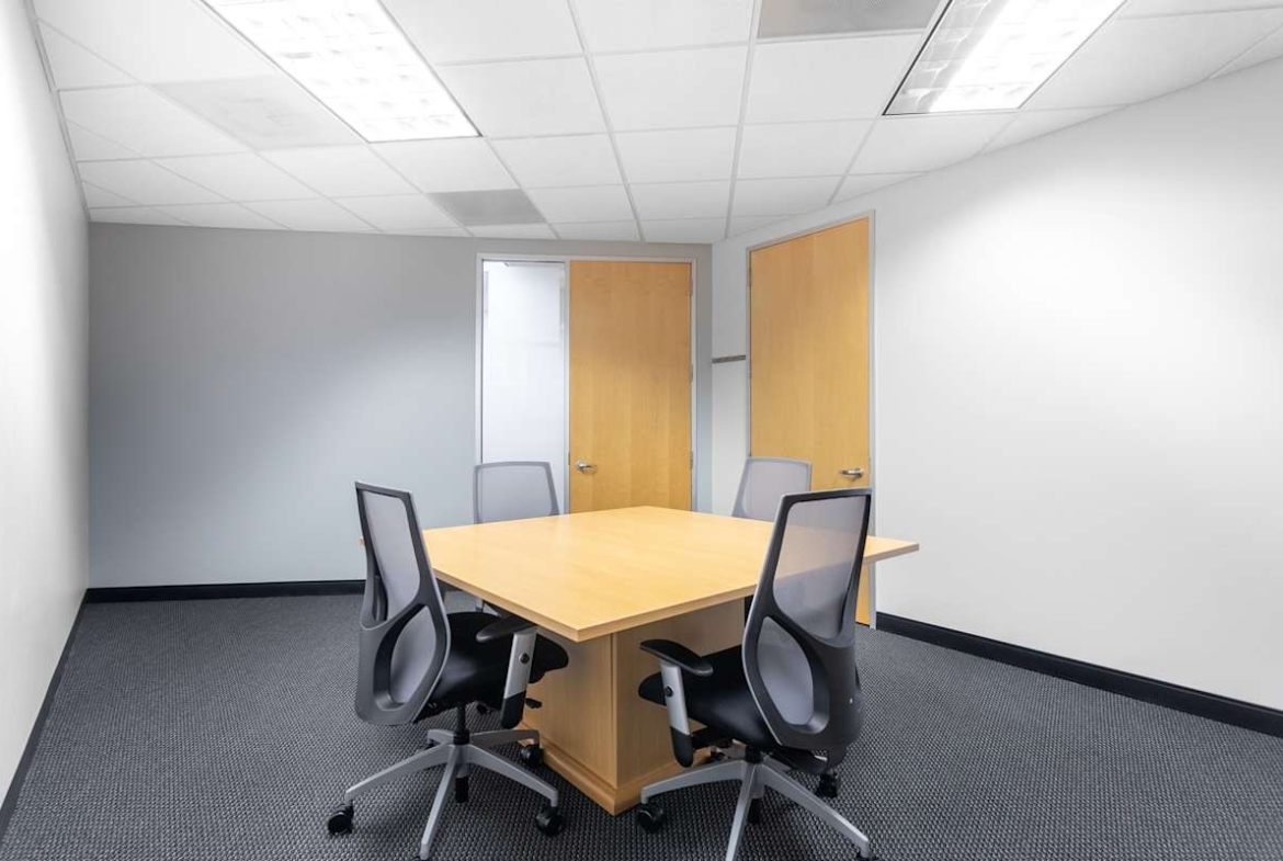 Regus (IWG) MacArthur Center II Irving