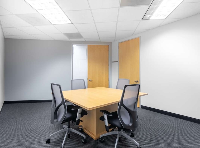 Regus (IWG) MacArthur Center II Irving