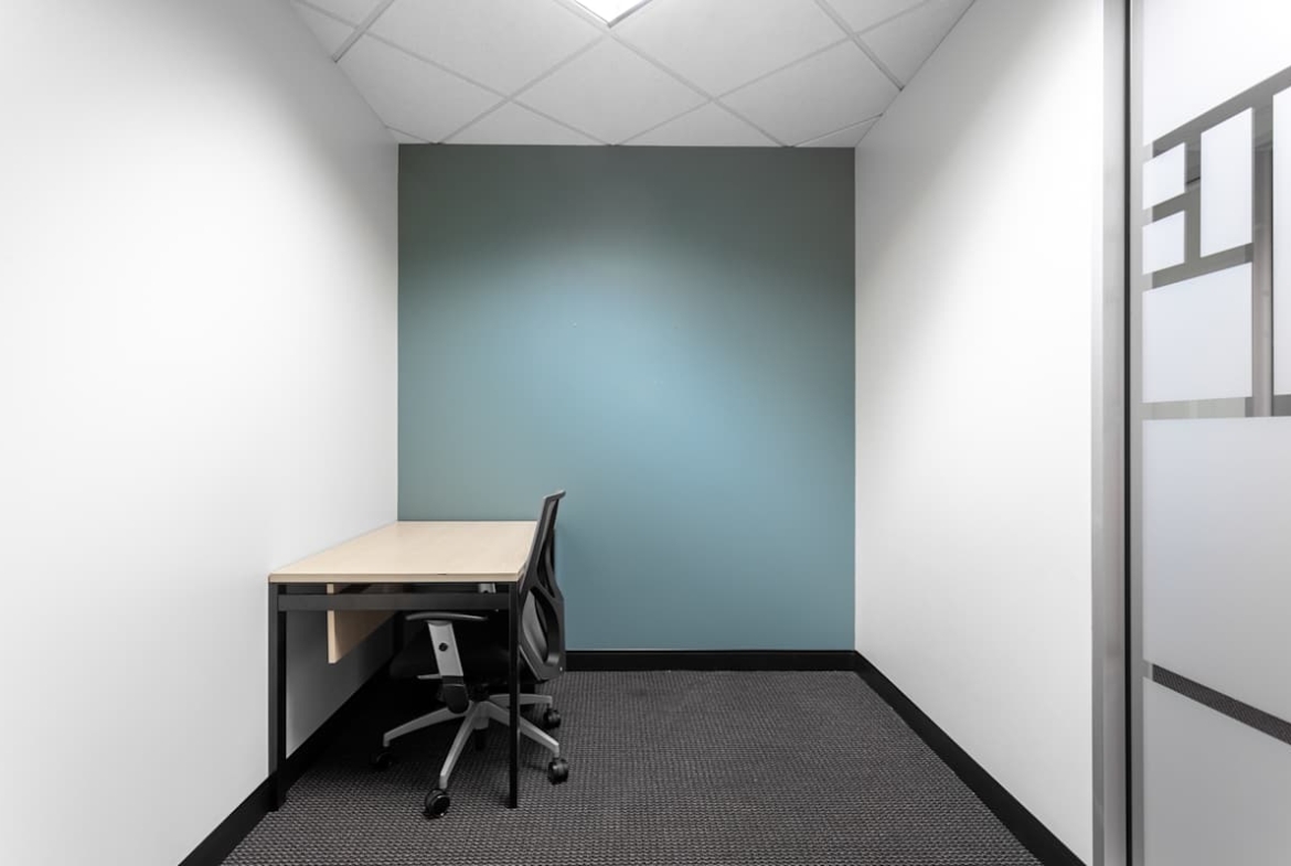 Regus (IWG) MacArthur Center II Irving