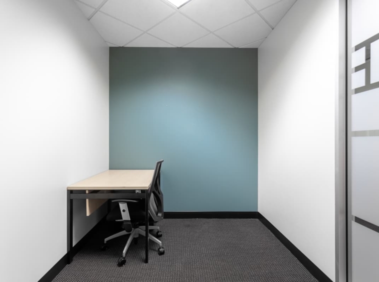 Regus (IWG) MacArthur Center II Irving