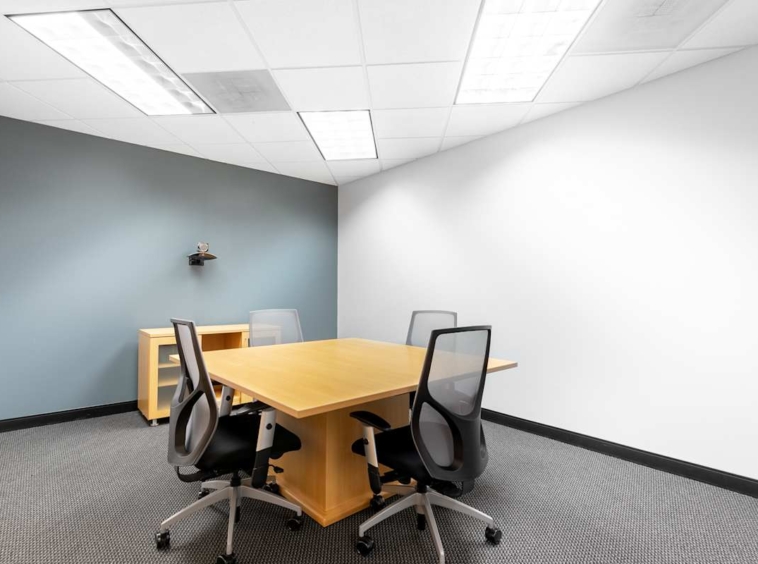 Regus (IWG) MacArthur Center II Irving