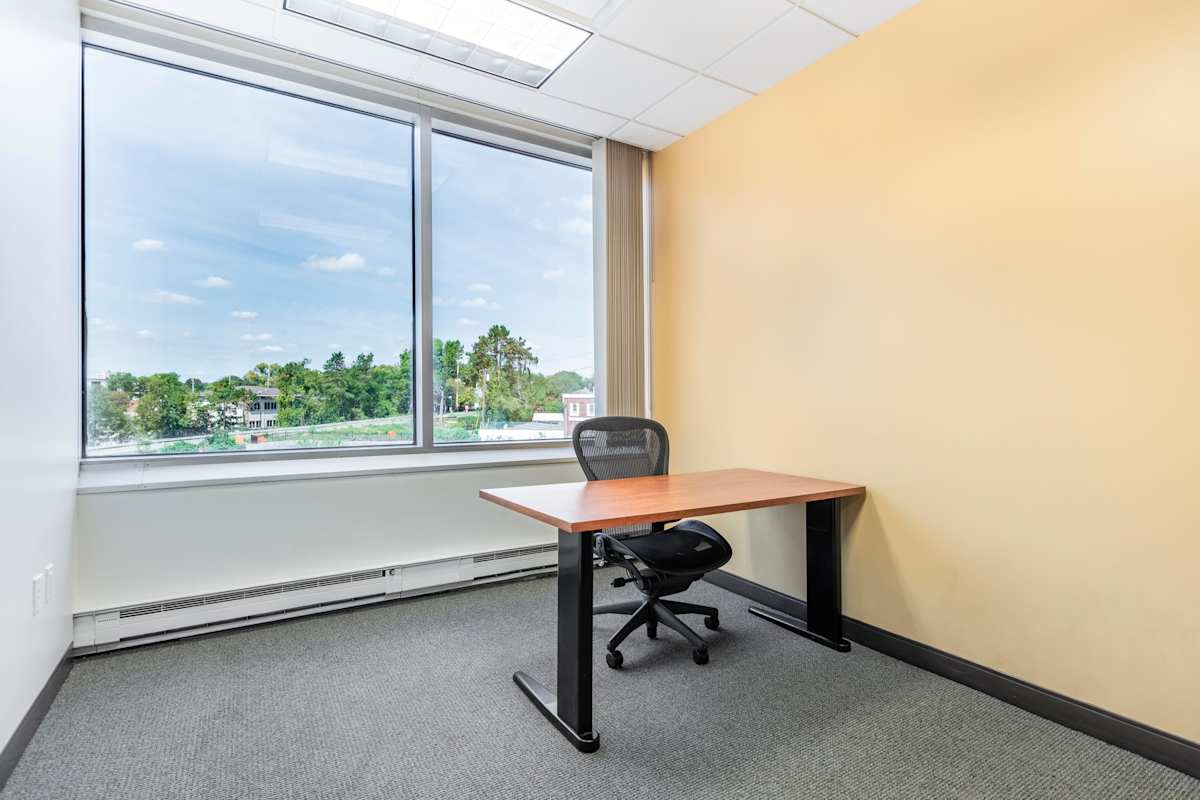 Regus (IWG) Mack-Cali Center III Paramus