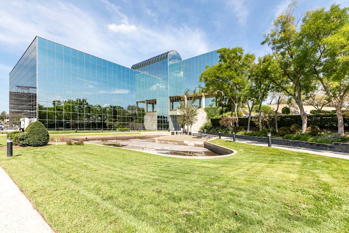 Regus (IWG) Mack-Cali Center III Paramus