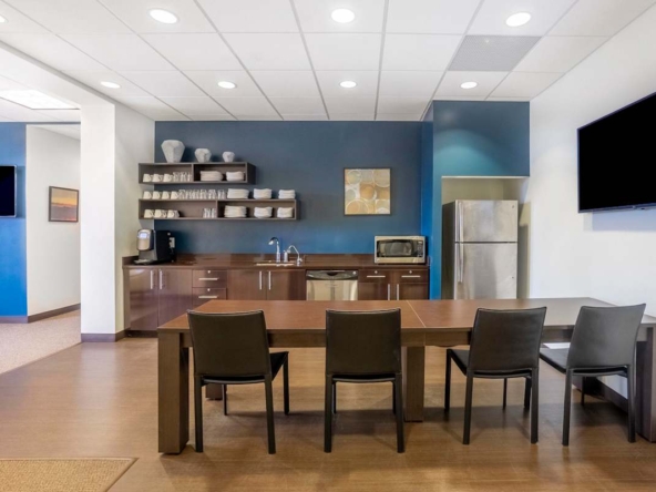 Regus (IWG) Main Street Office Center Fayetteville