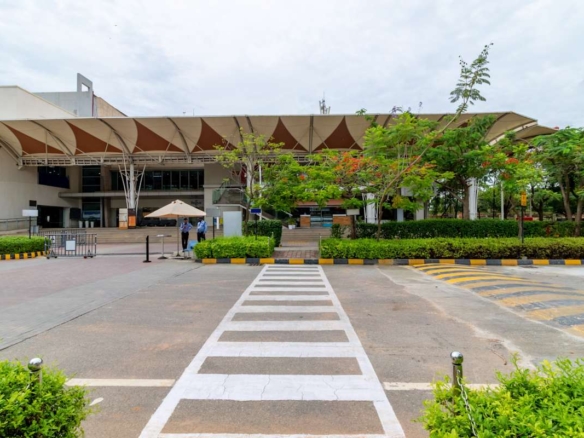 Regus (IWG) Manyata Embassy Business Park E1 Bangalore