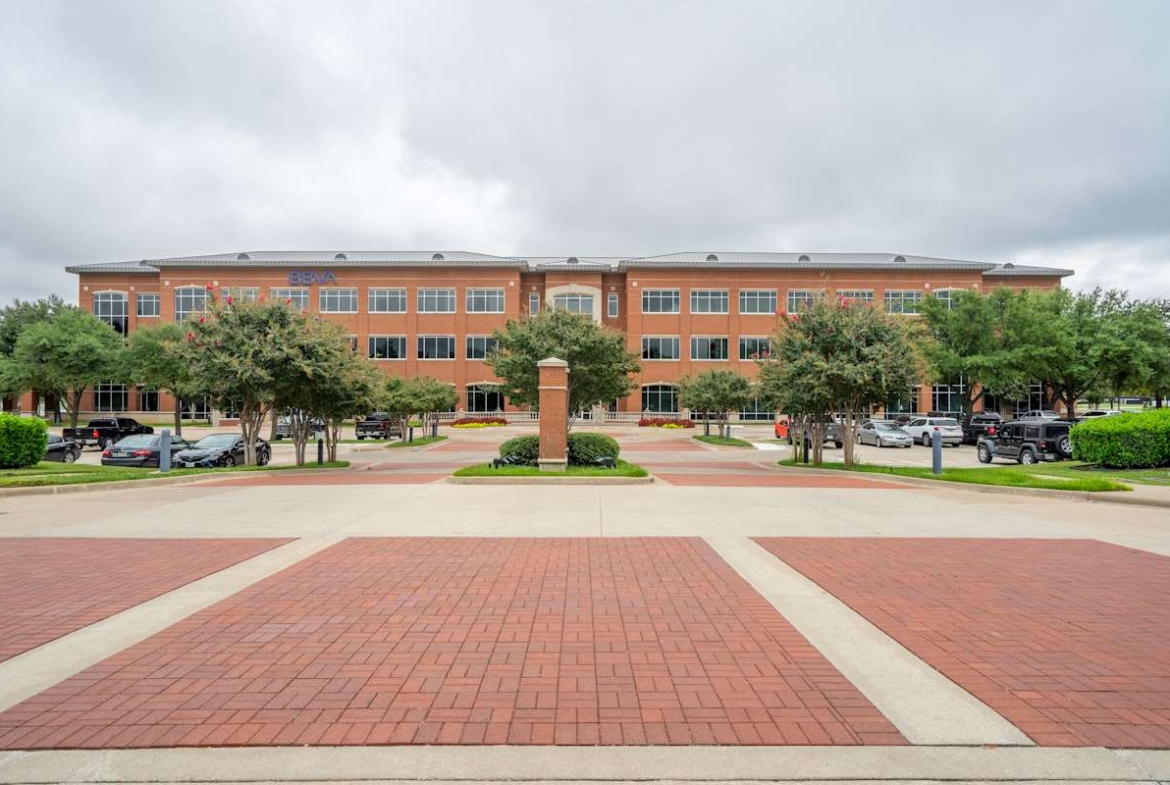 Regus (IWG) Mercantile Plaza Fort Worth