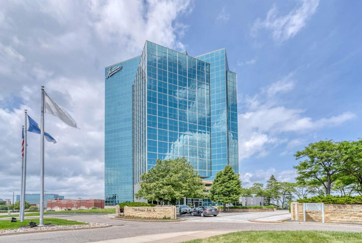 Regus (IWG) Minnesota Center Bloomington