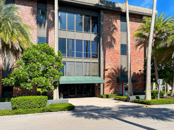 Regus (IWG) Miracle Mile Plaza Vero Beach