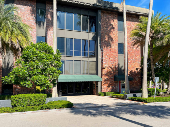 Regus (IWG) Miracle Mile Plaza Vero Beach