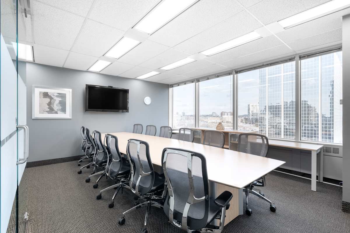 Mississauga Executive Centre 2, Mississauga