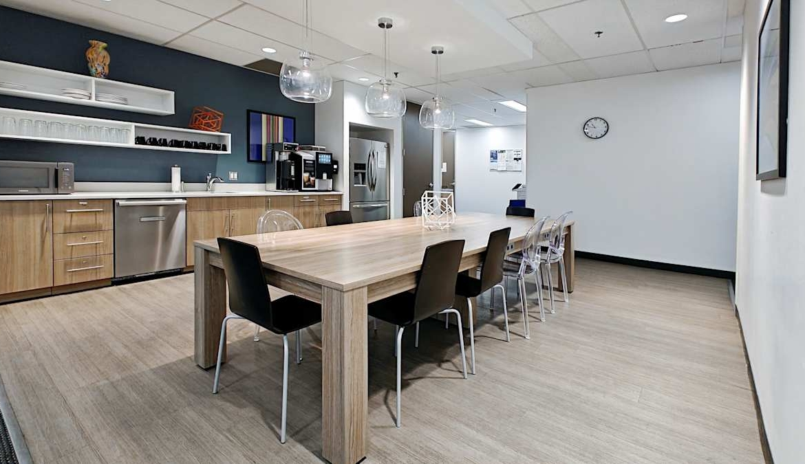 Regus (IWG) Mississauga Executive Centre 4 Mississauga